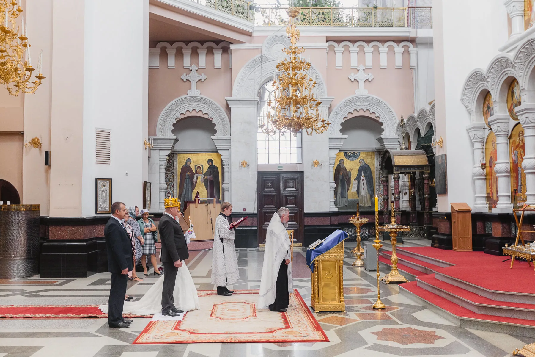 A Church Wedding Ceremony photographed by Anton Matveev