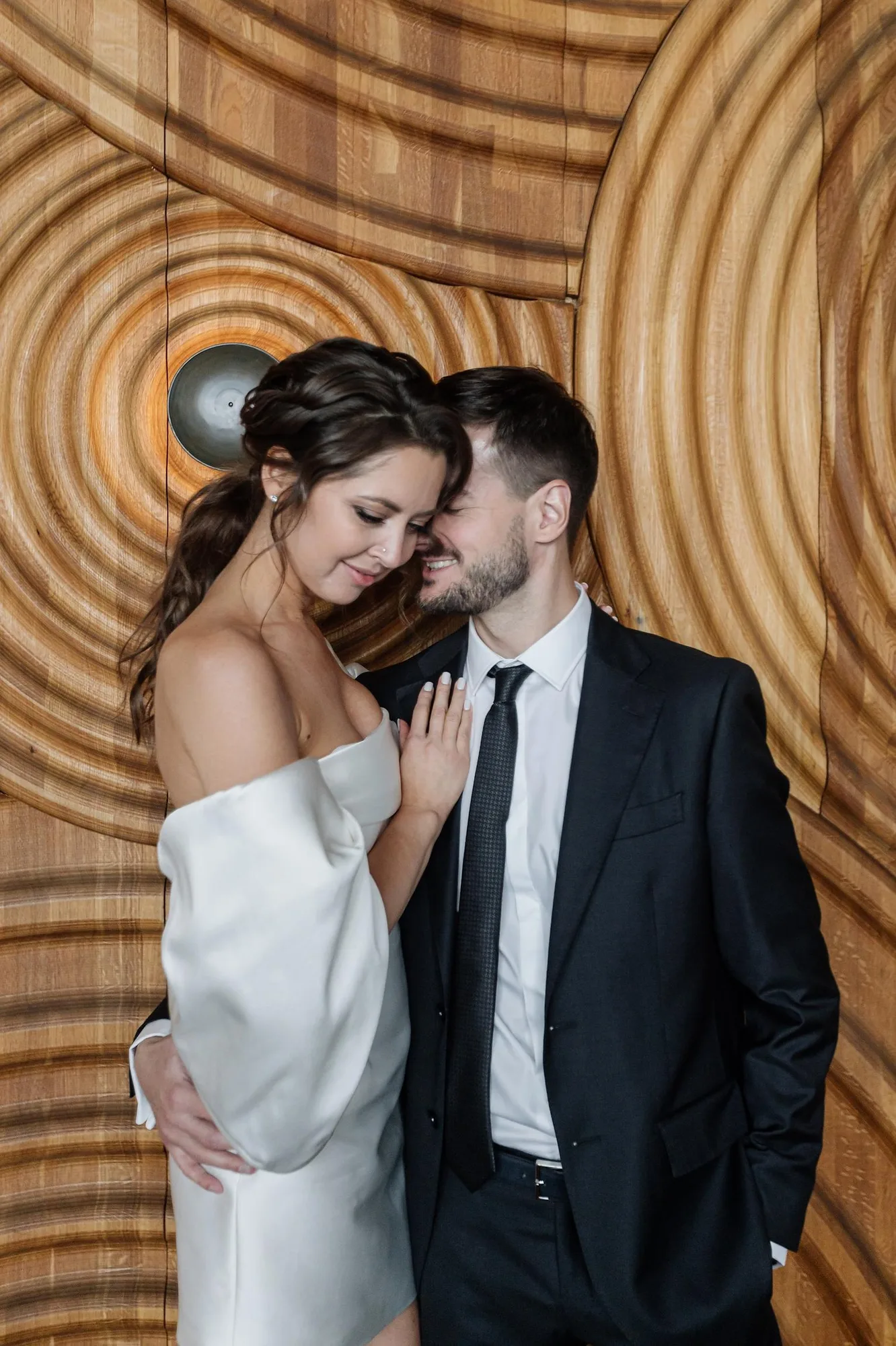 D & I Wedding at Birds Moscow City photographed by Anton Matveev