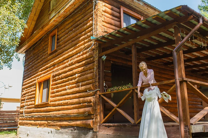 Dmitriy & Oksana - A Yekaterinburg Wedding photographed by Anton Matveev