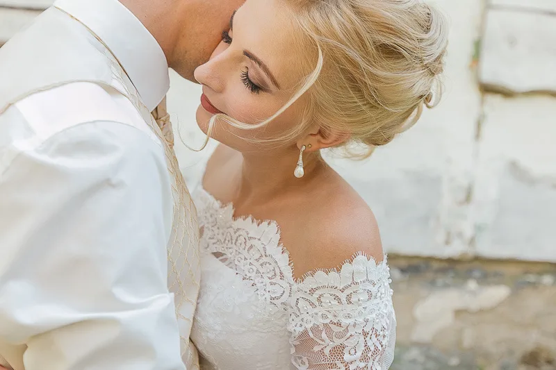 Dmitriy & Oksana - A Yekaterinburg Wedding photographed by Anton Matveev