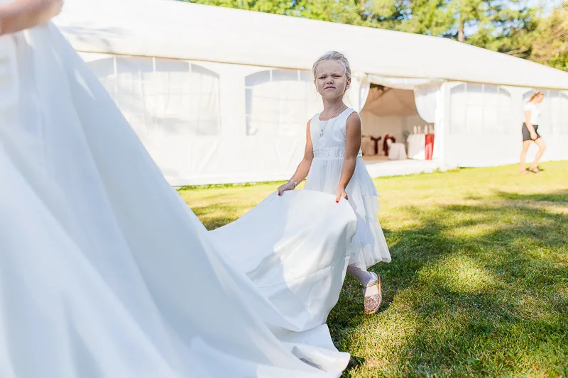 Dmitriy & Oksana - A Yekaterinburg Wedding photographed by Anton Matveev