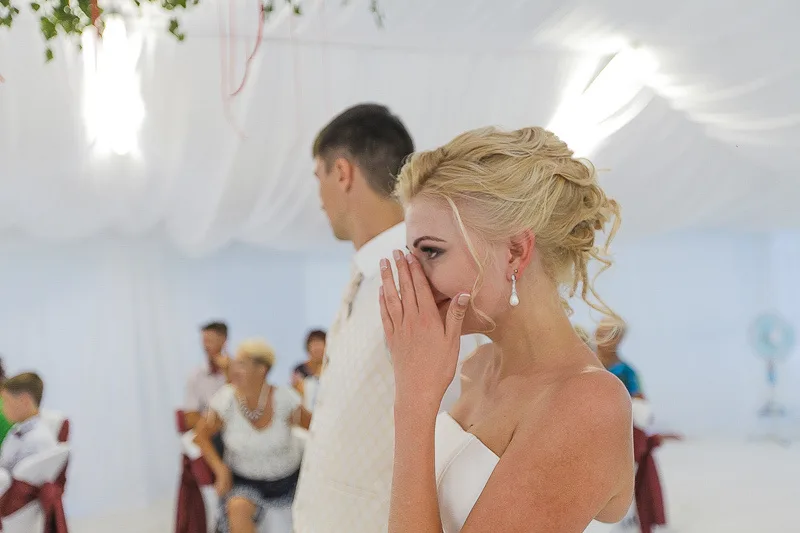 Dmitriy & Oksana - A Yekaterinburg Wedding photographed by Anton Matveev