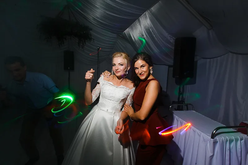 Dmitriy & Oksana - A Yekaterinburg Wedding photographed by Anton Matveev