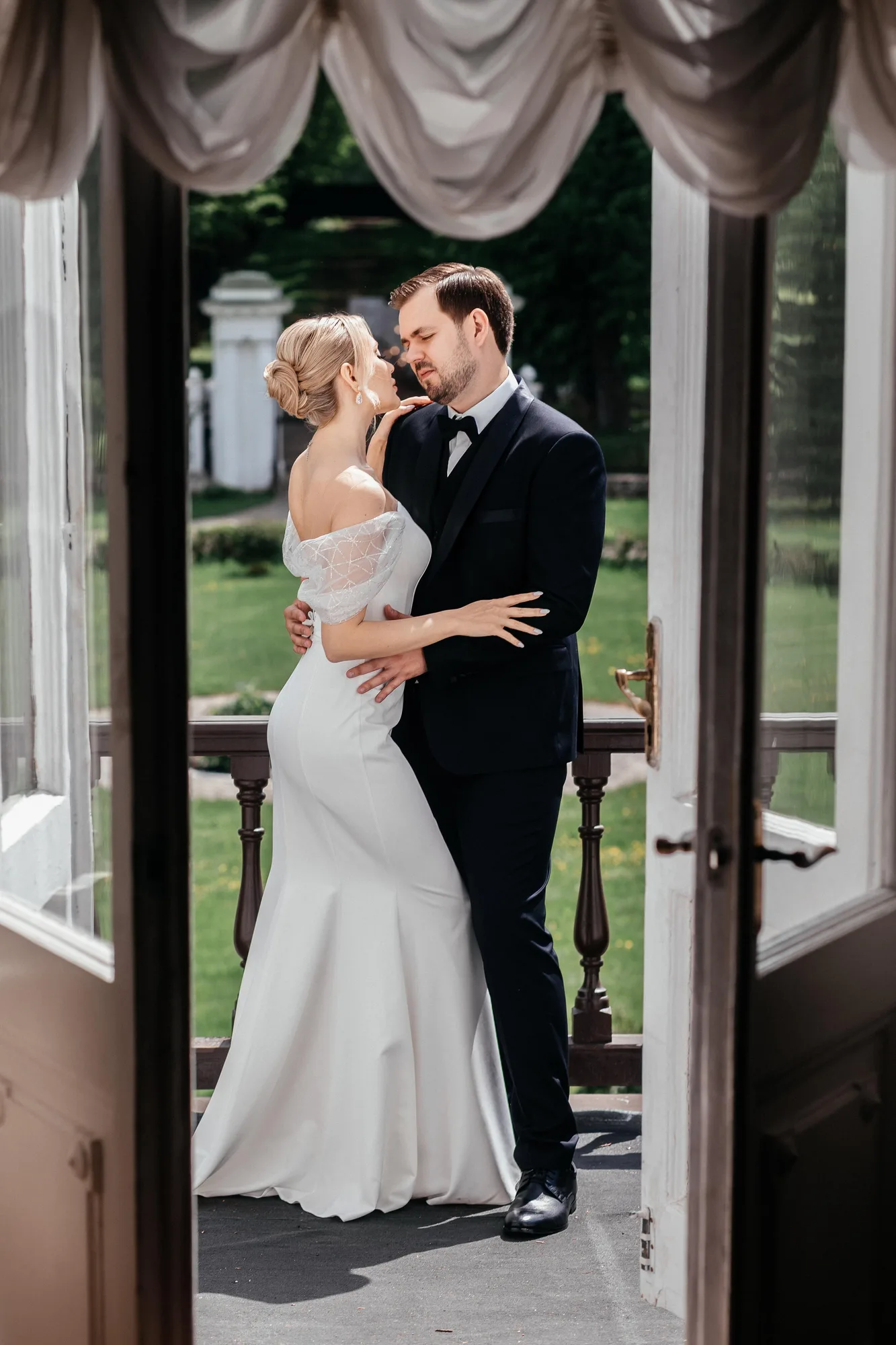 E & S Wedding photographed by Anton Matveev