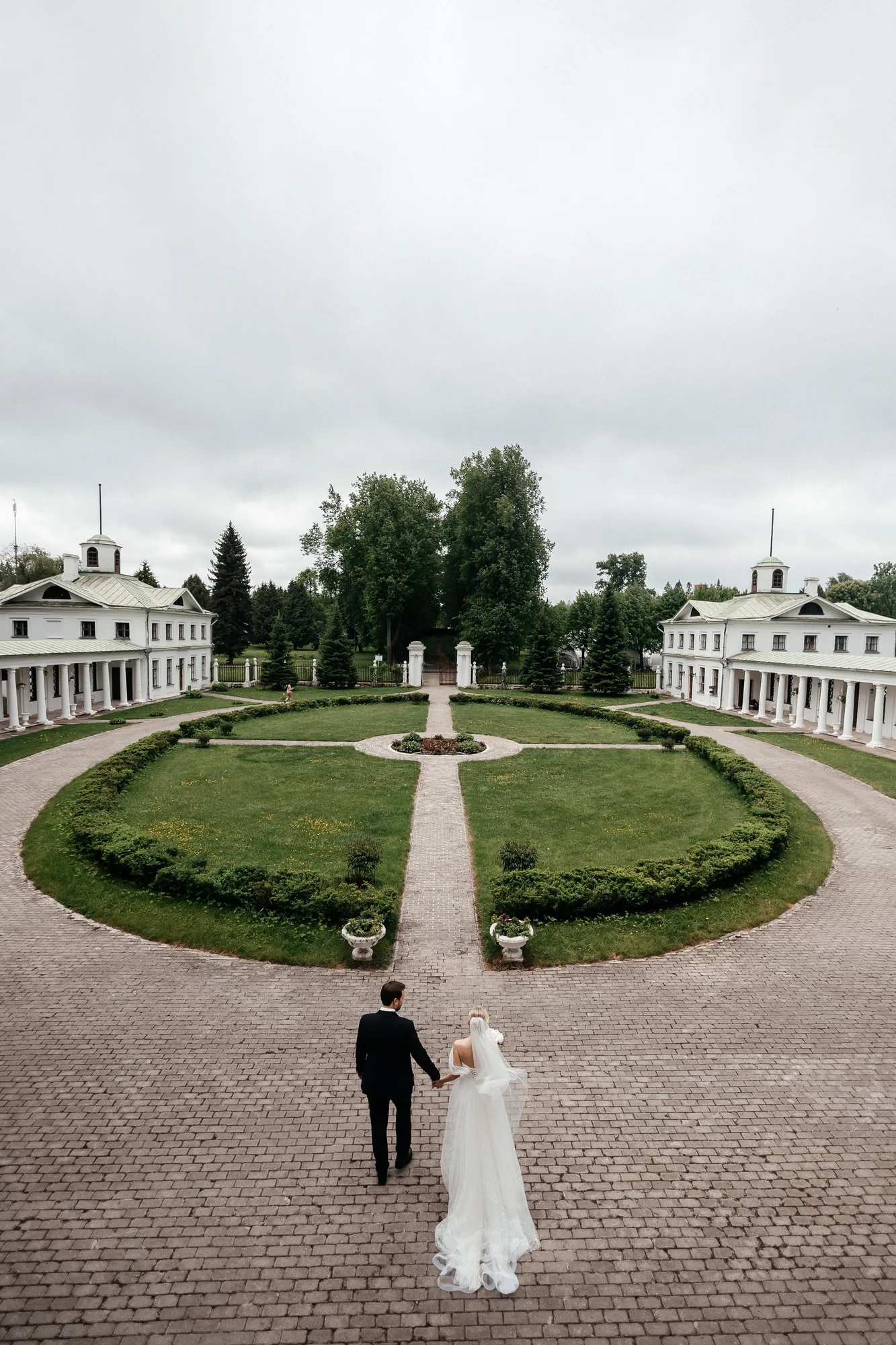 E & S Wedding photographed by Anton Matveev
