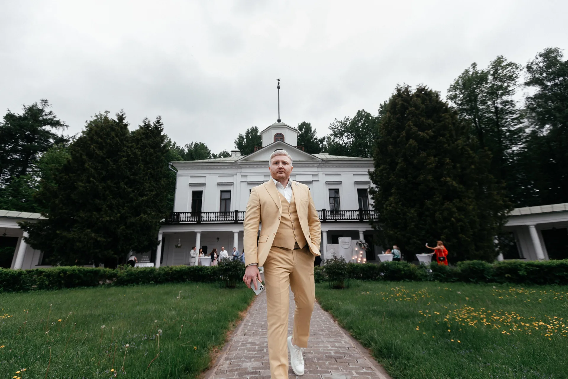 E & S Wedding photographed by Anton Matveev