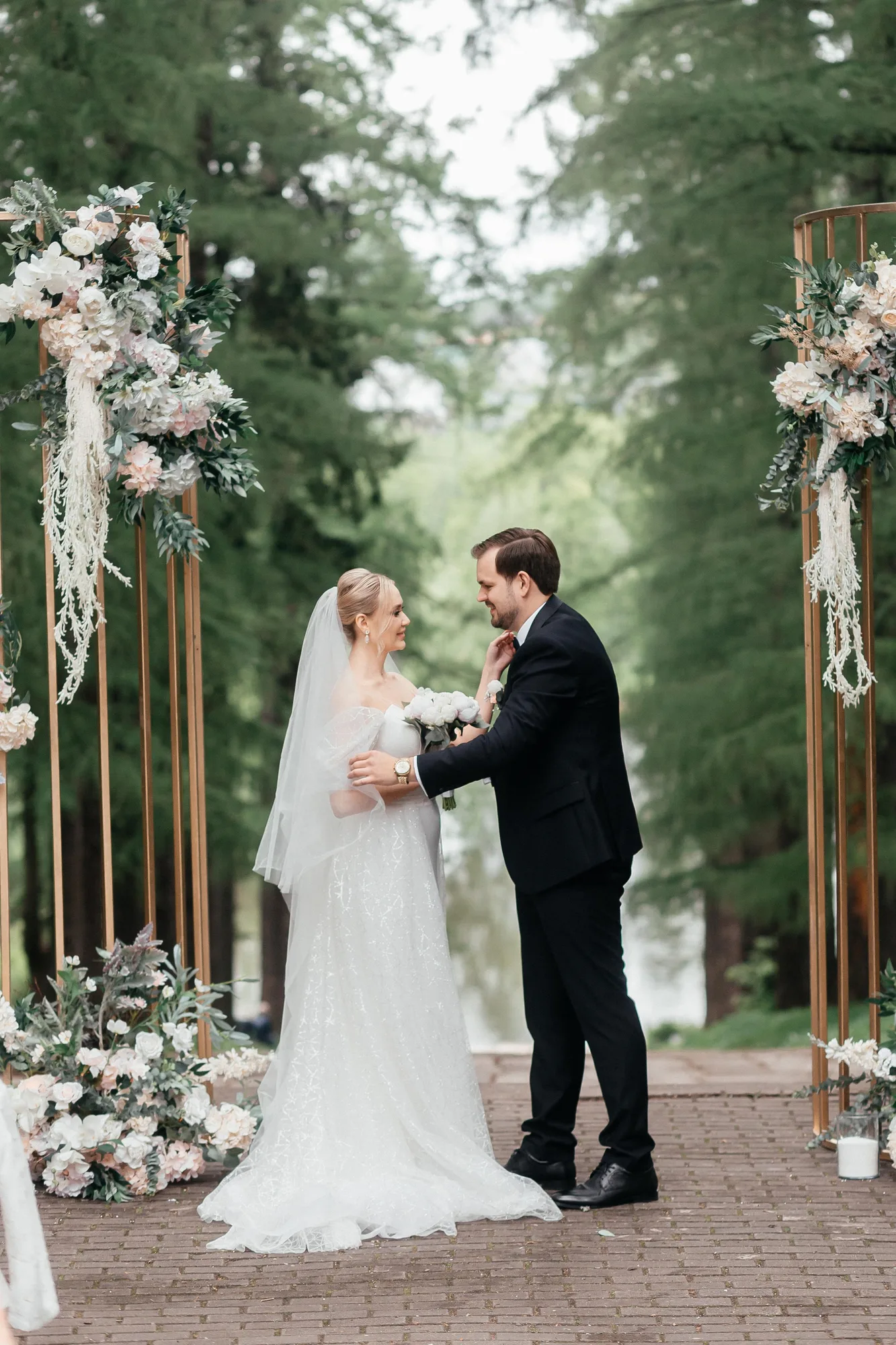 E & S Wedding photographed by Anton Matveev