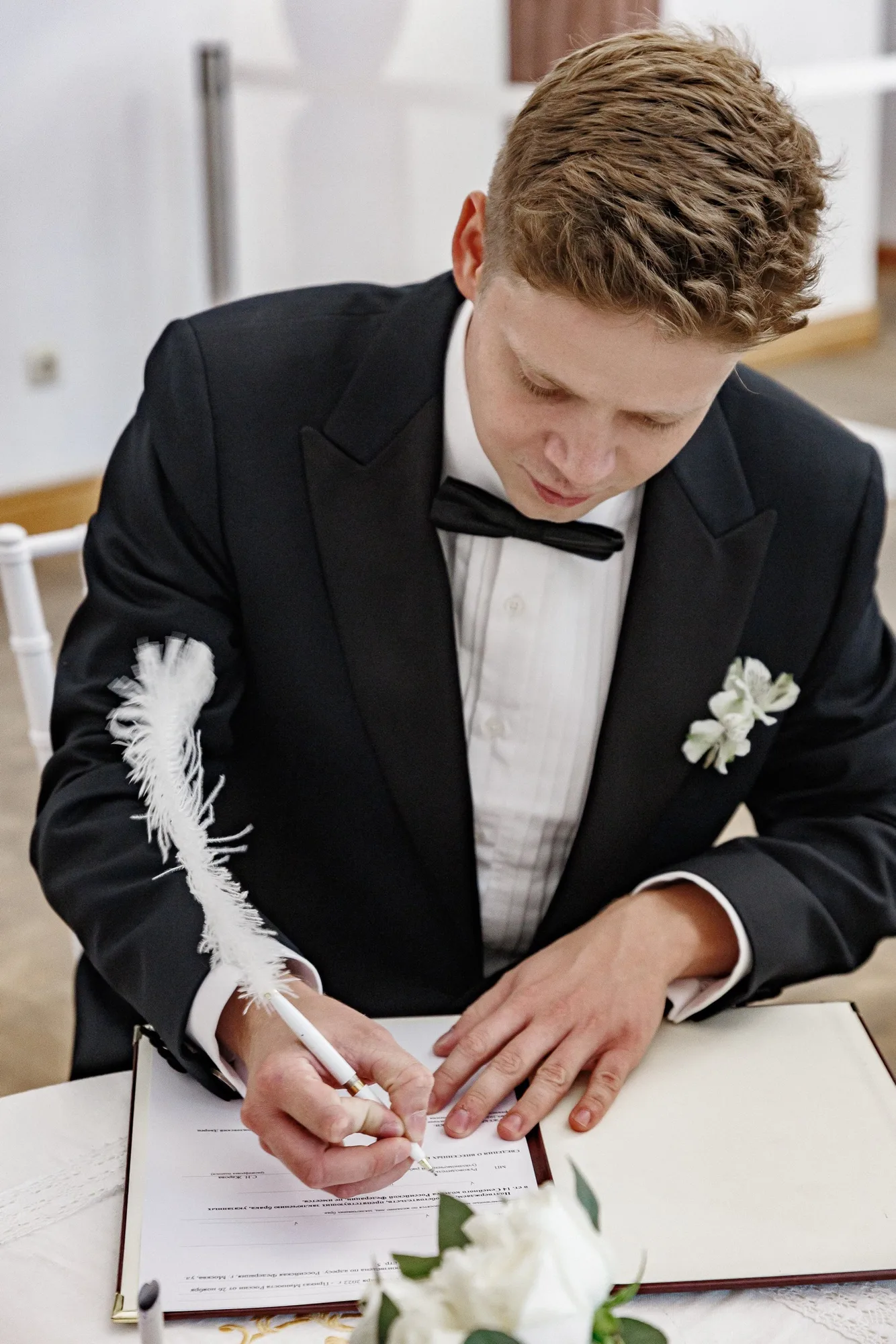 Intimate family wedding photograph of Egor and Ekaterina by Anton Matveev