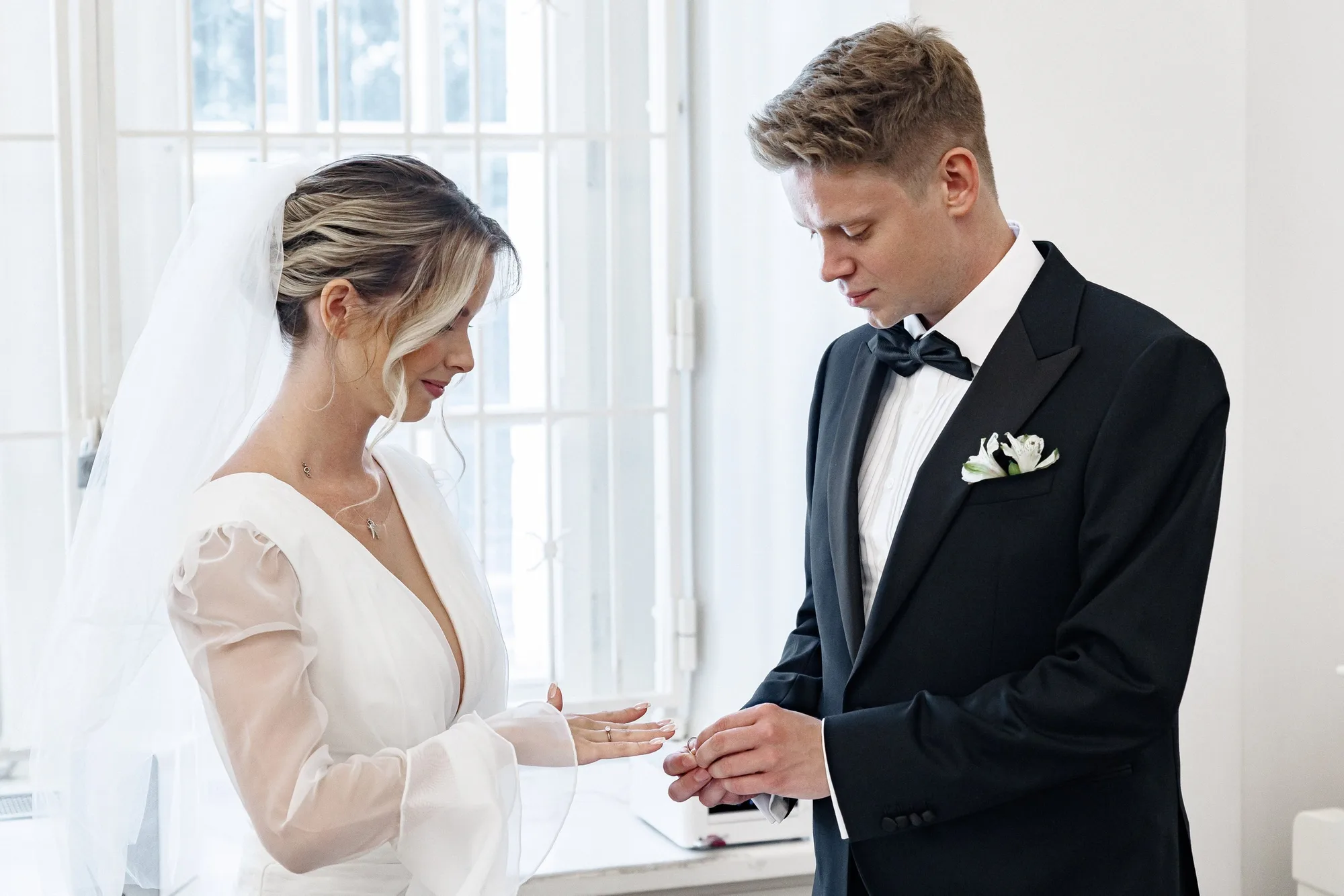 Intimate family wedding photograph of Egor and Ekaterina by Anton Matveev