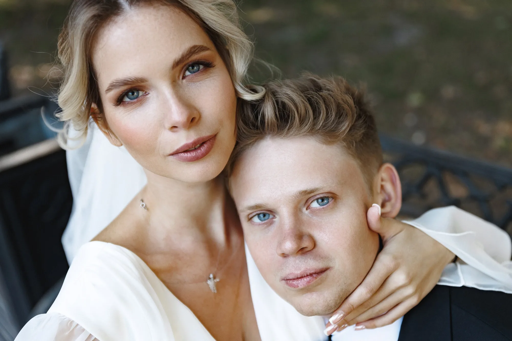 Intimate family wedding photograph of Egor and Ekaterina by Anton Matveev