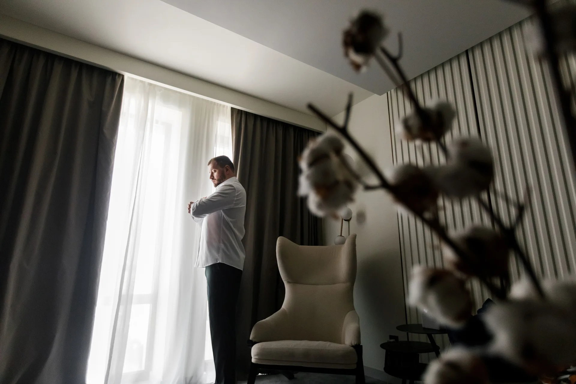 An Intimate Wedding for Two at Movenpick Hotel photographed by Anton Matveev