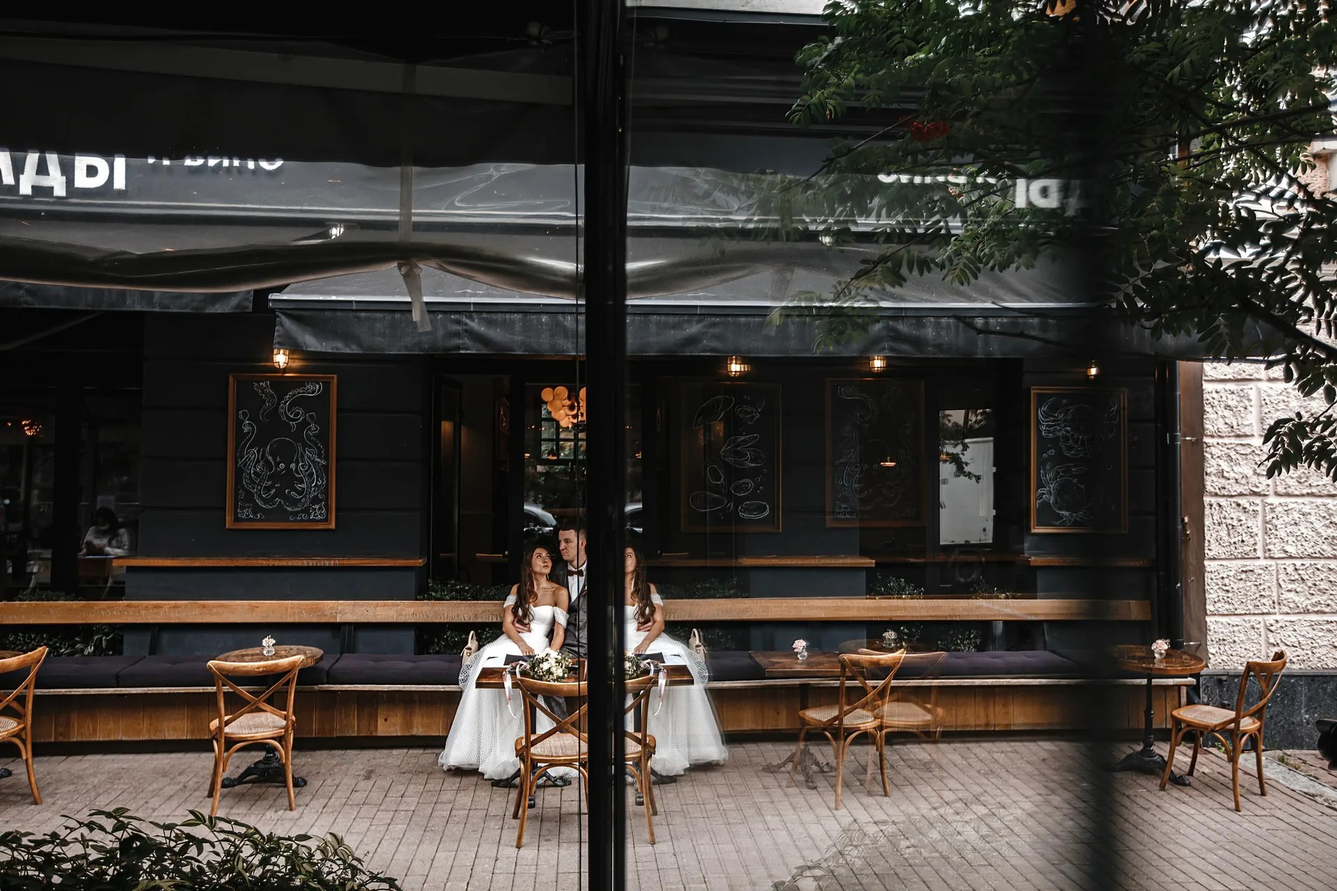 Wedding Stories from Yekaterinburg photographed by Anton Matveev