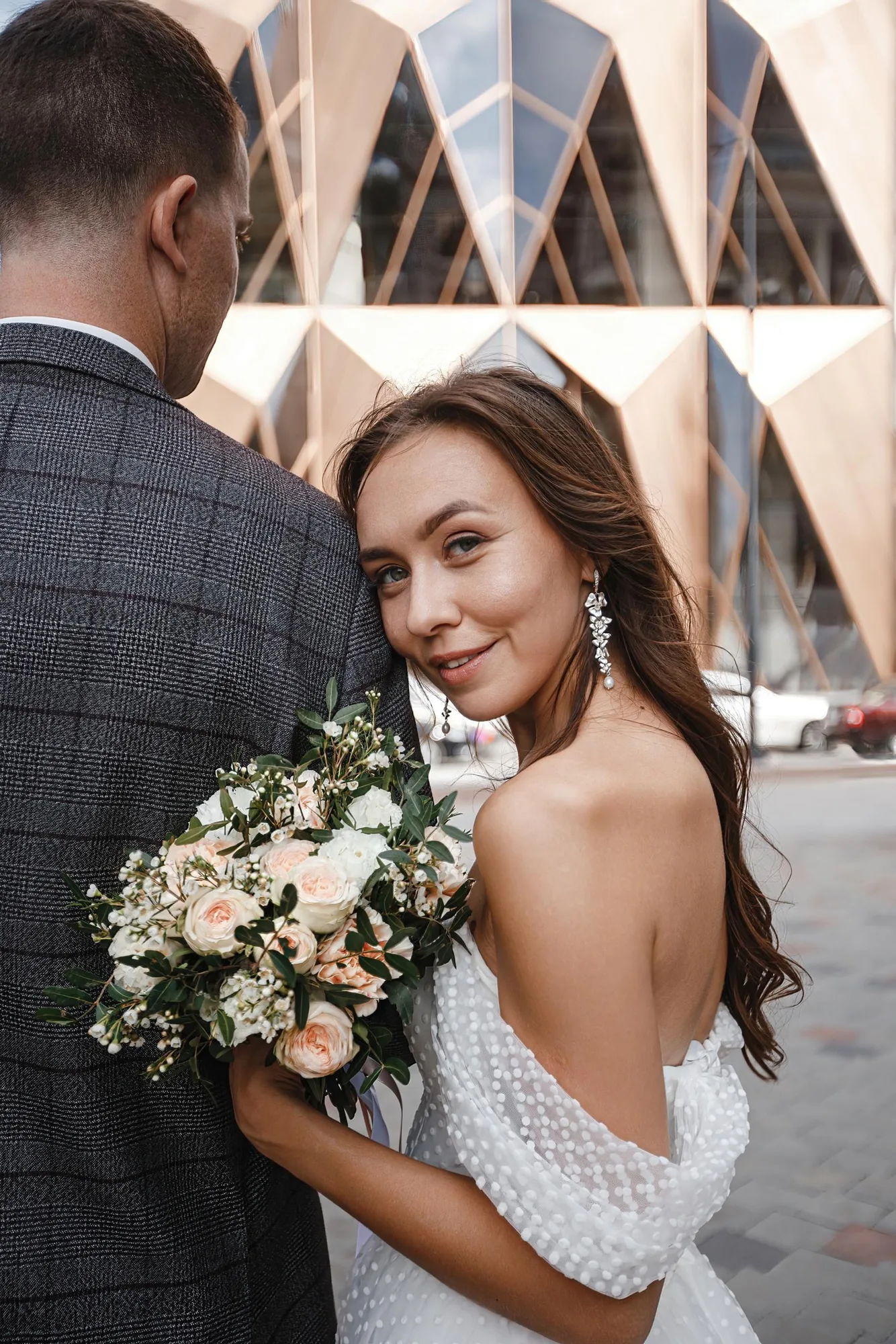 Wedding Stories from Yekaterinburg photographed by Anton Matveev