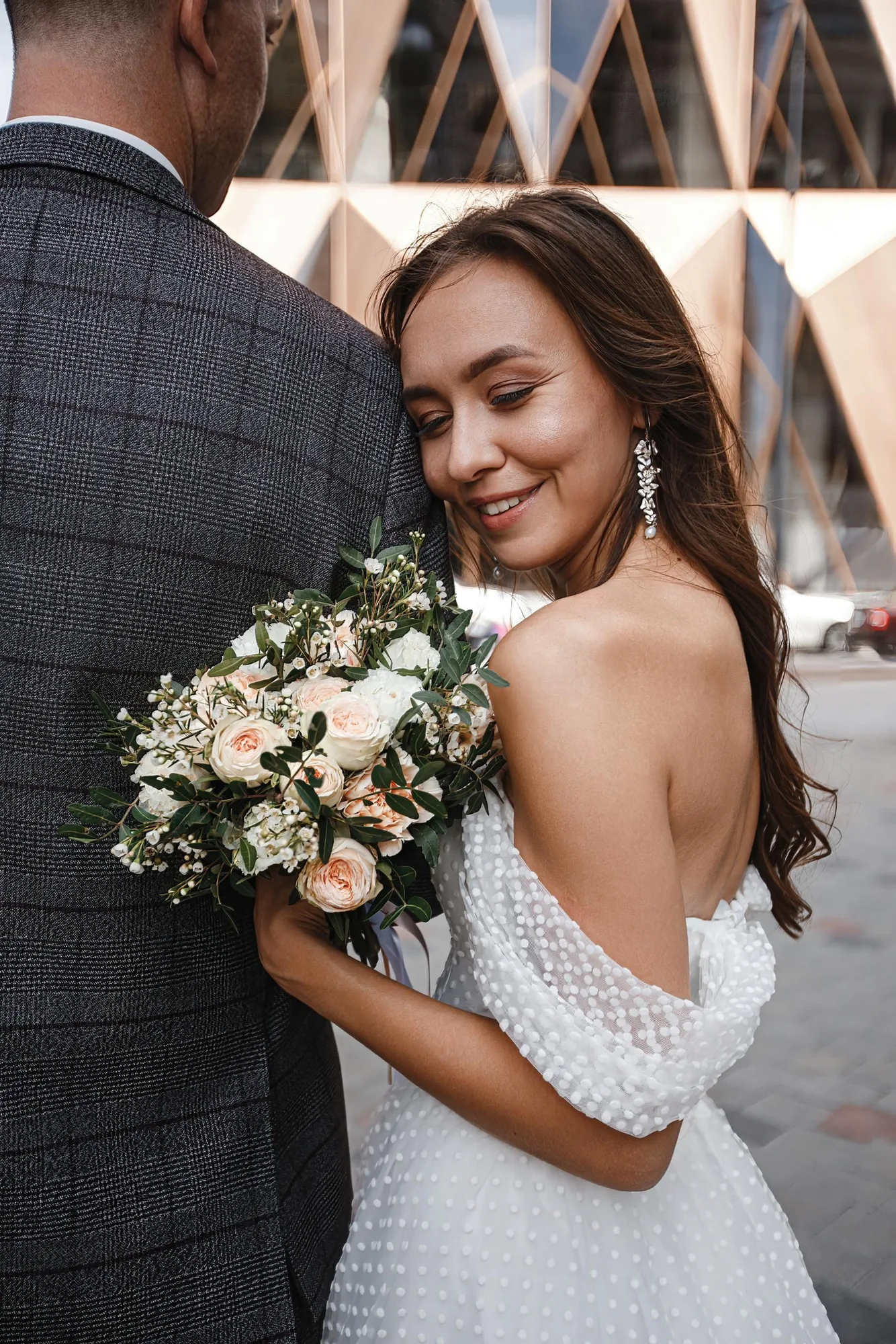 Wedding Stories from Yekaterinburg photographed by Anton Matveev