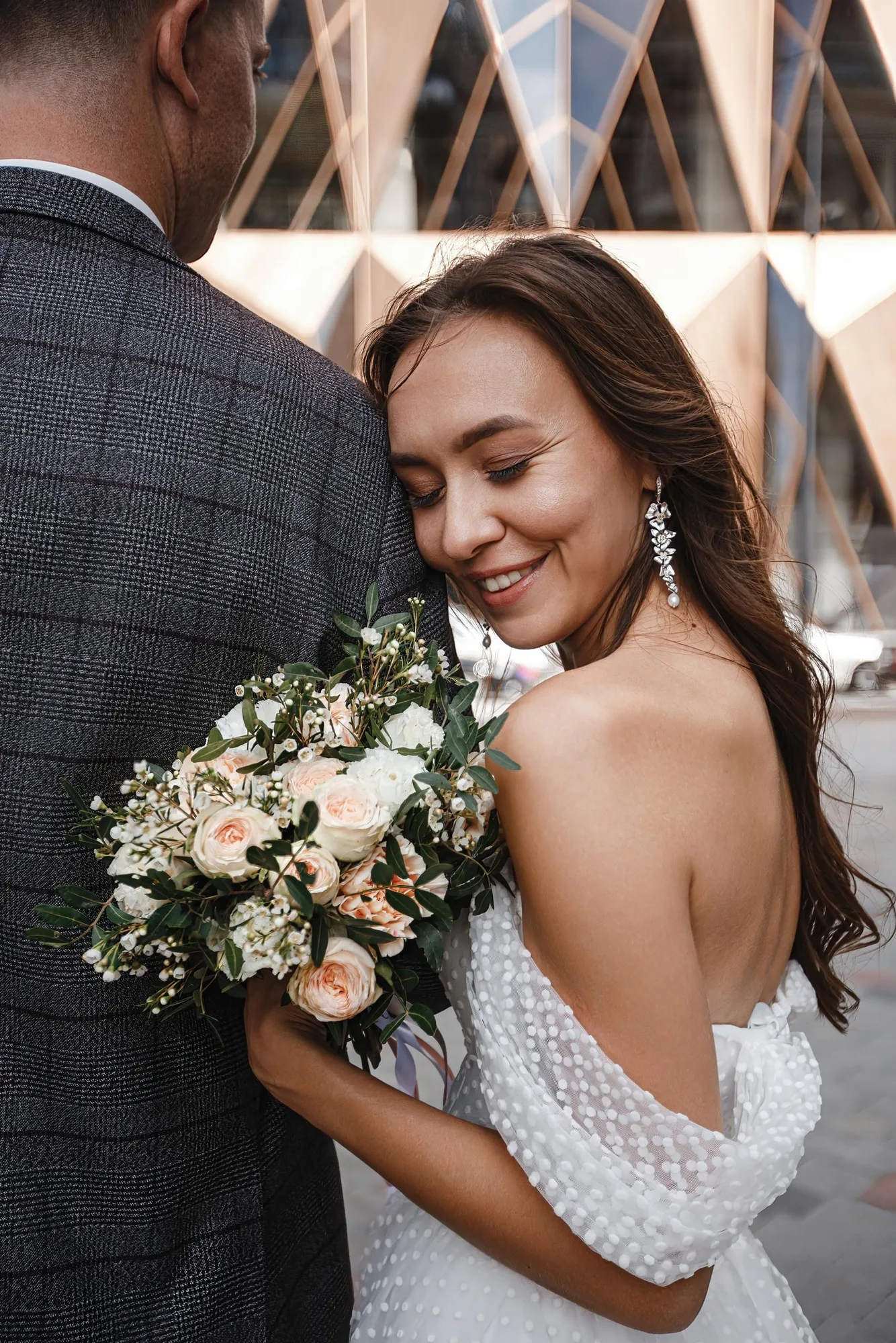 Wedding Stories from Yekaterinburg photographed by Anton Matveev