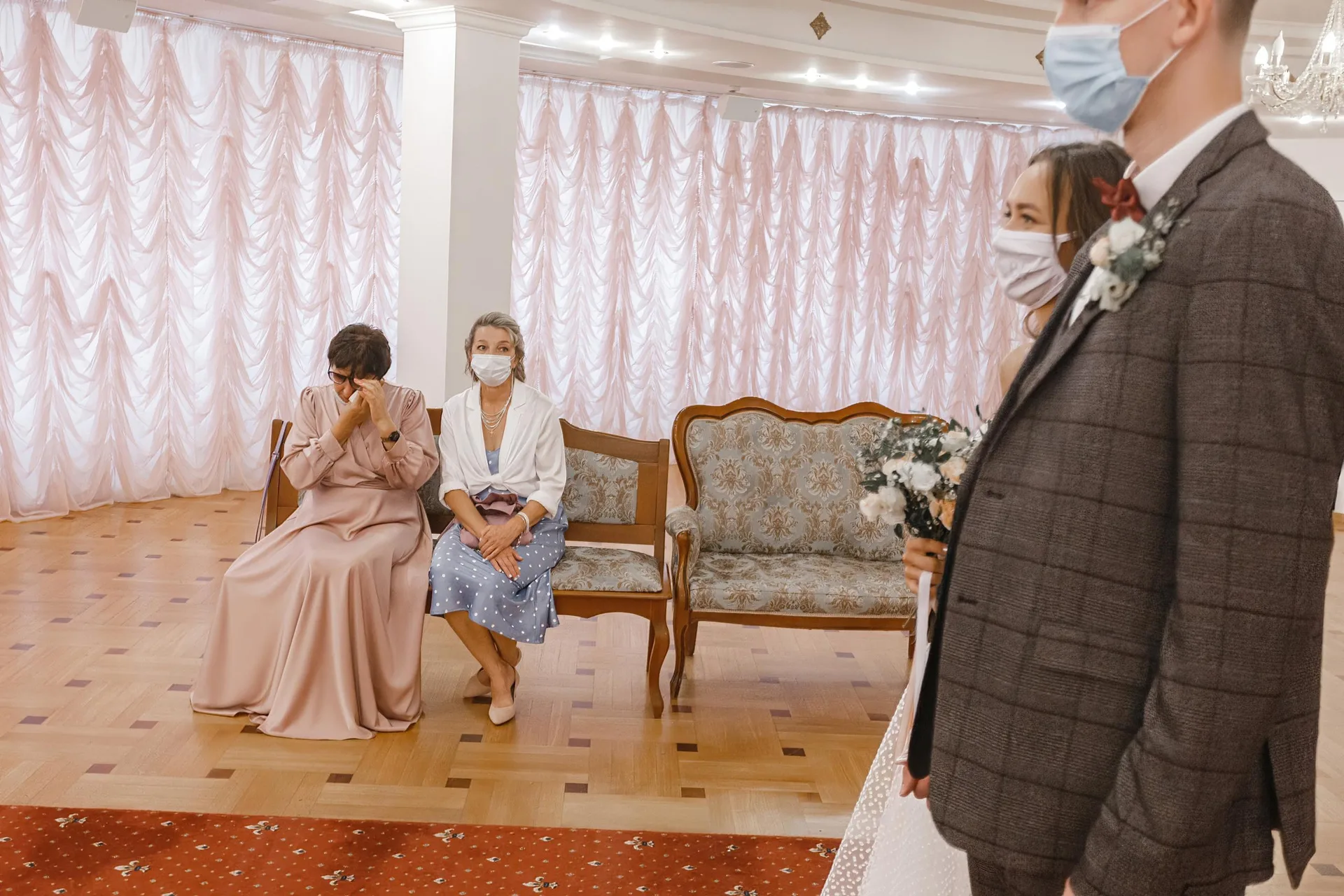 Wedding Stories from Yekaterinburg photographed by Anton Matveev