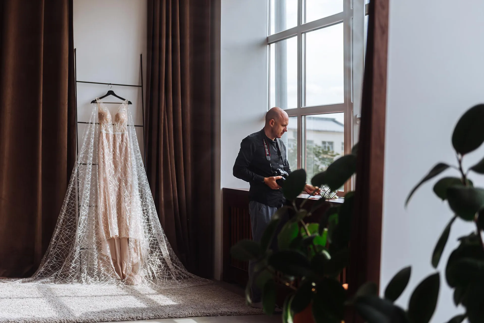 A Yekaterinburg Wedding photographed by Anton Matveev