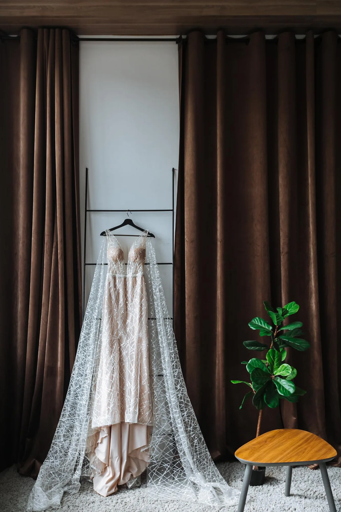 A Yekaterinburg Wedding photographed by Anton Matveev