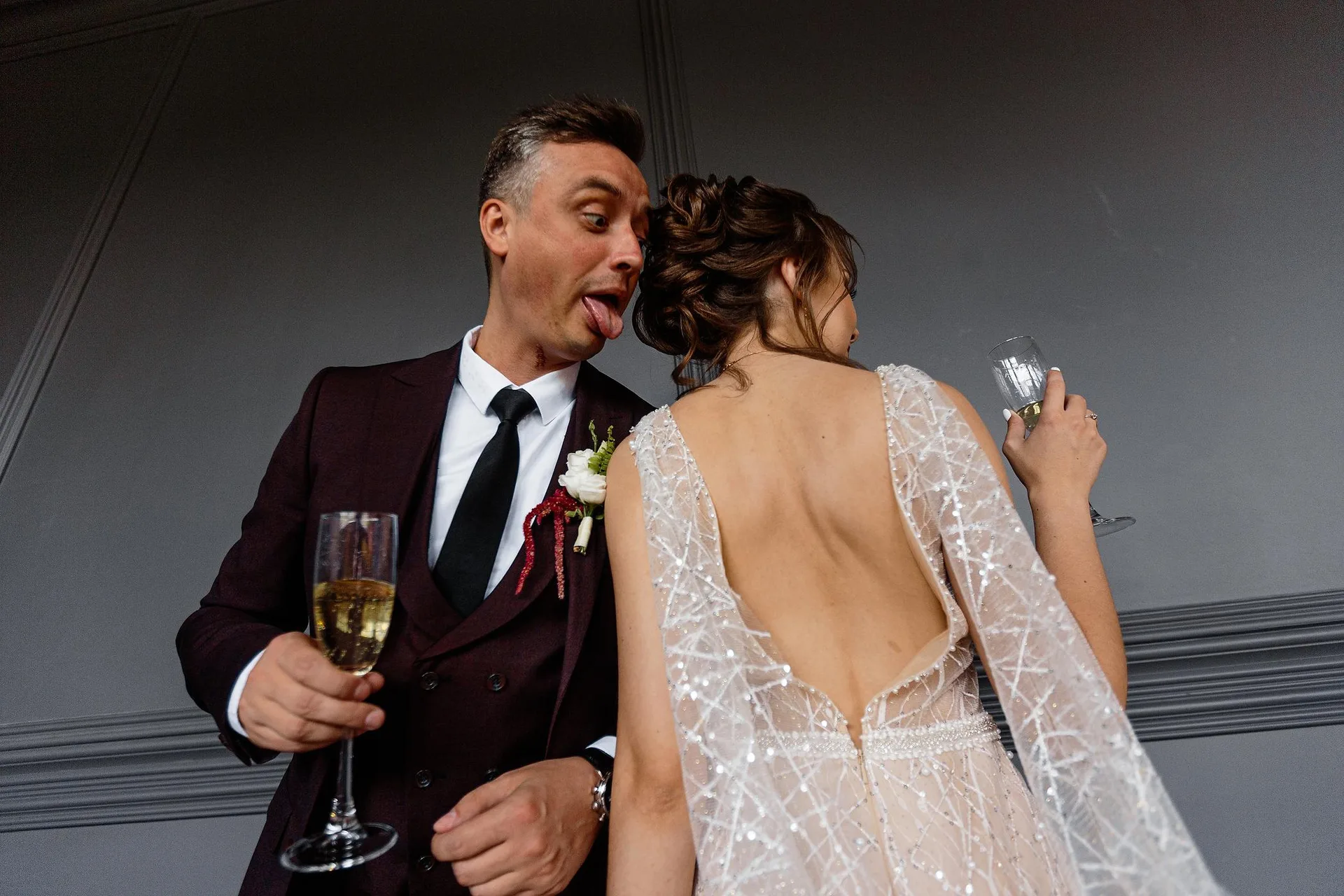 A Yekaterinburg Wedding photographed by Anton Matveev