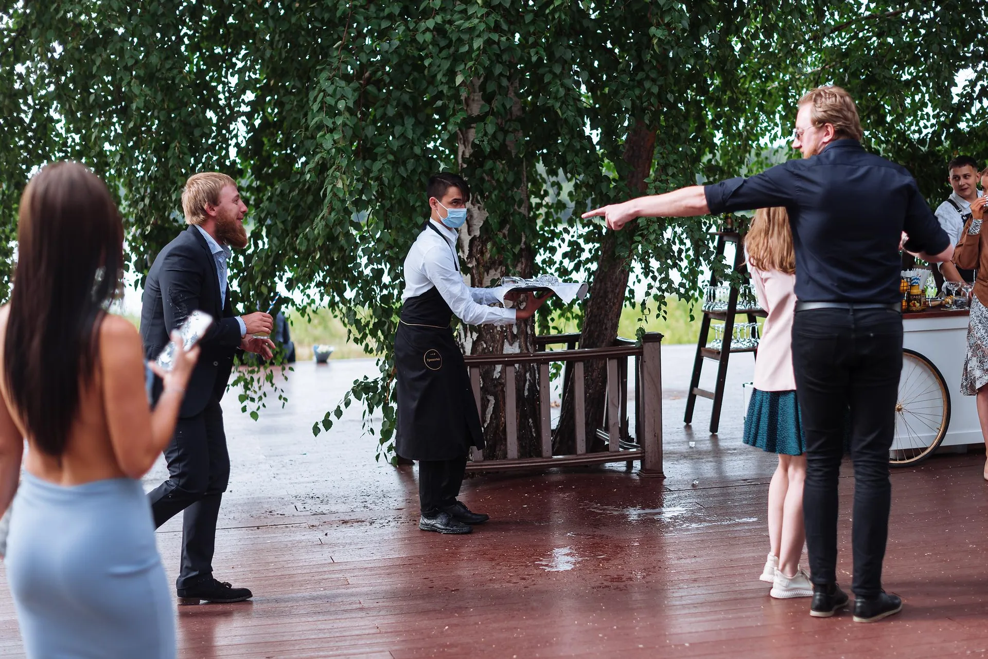 A Yekaterinburg Wedding photographed by Anton Matveev