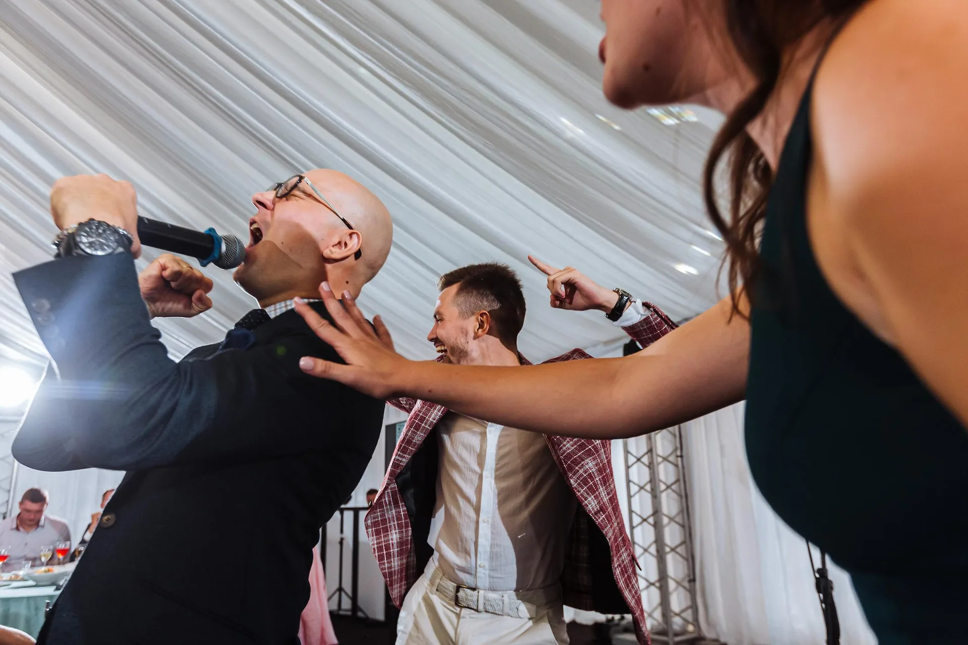 A Yekaterinburg Wedding photographed by Anton Matveev