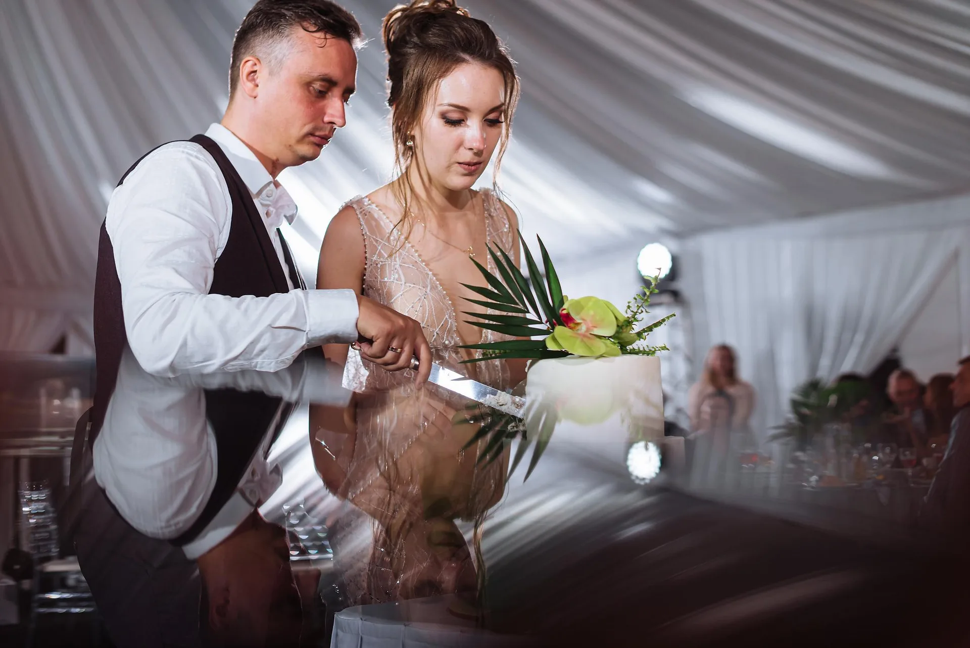 A Yekaterinburg Wedding photographed by Anton Matveev