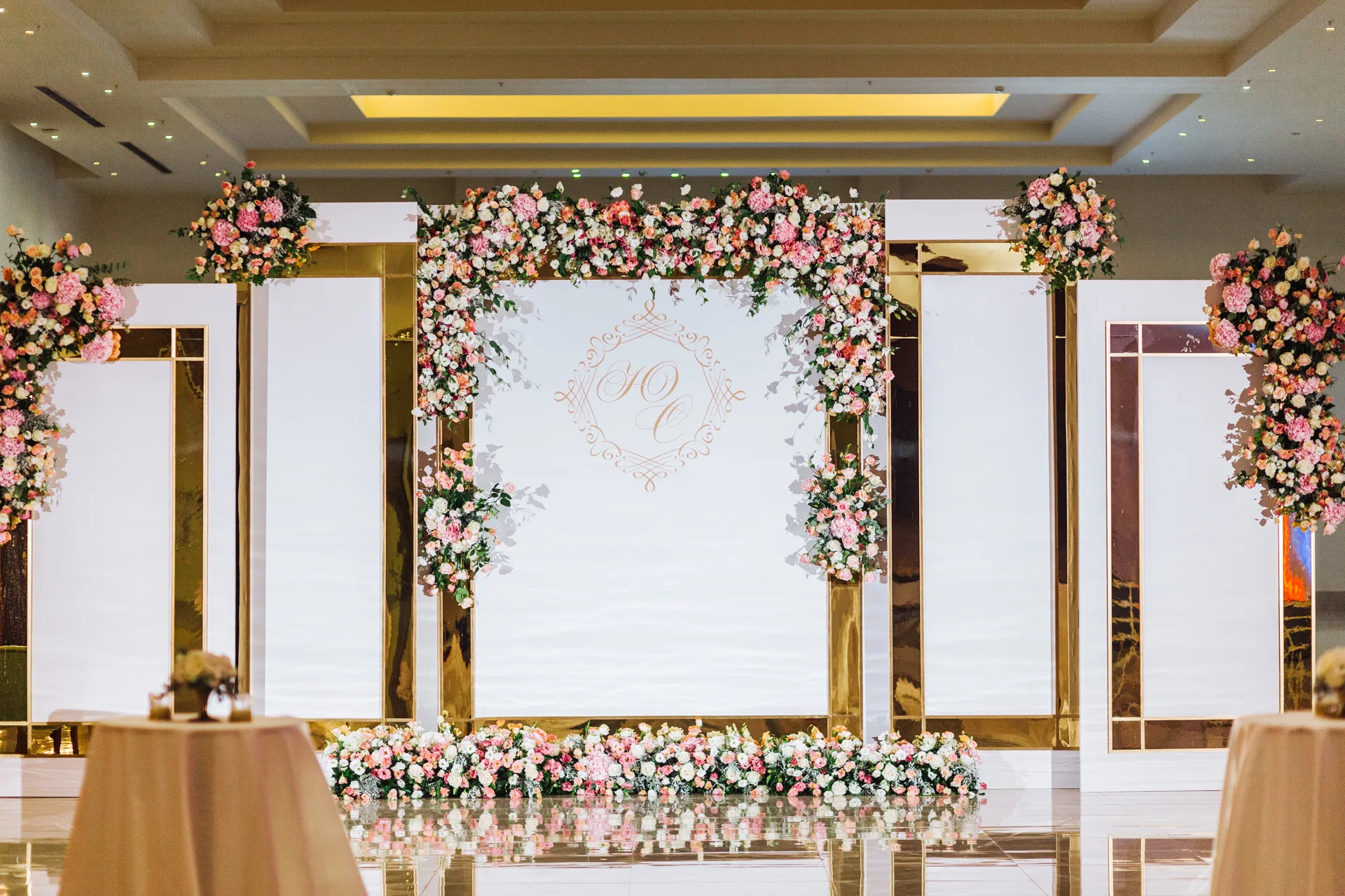 Yuri & Svetlana - A Wedding in Turkey photographed by Anton Matveev