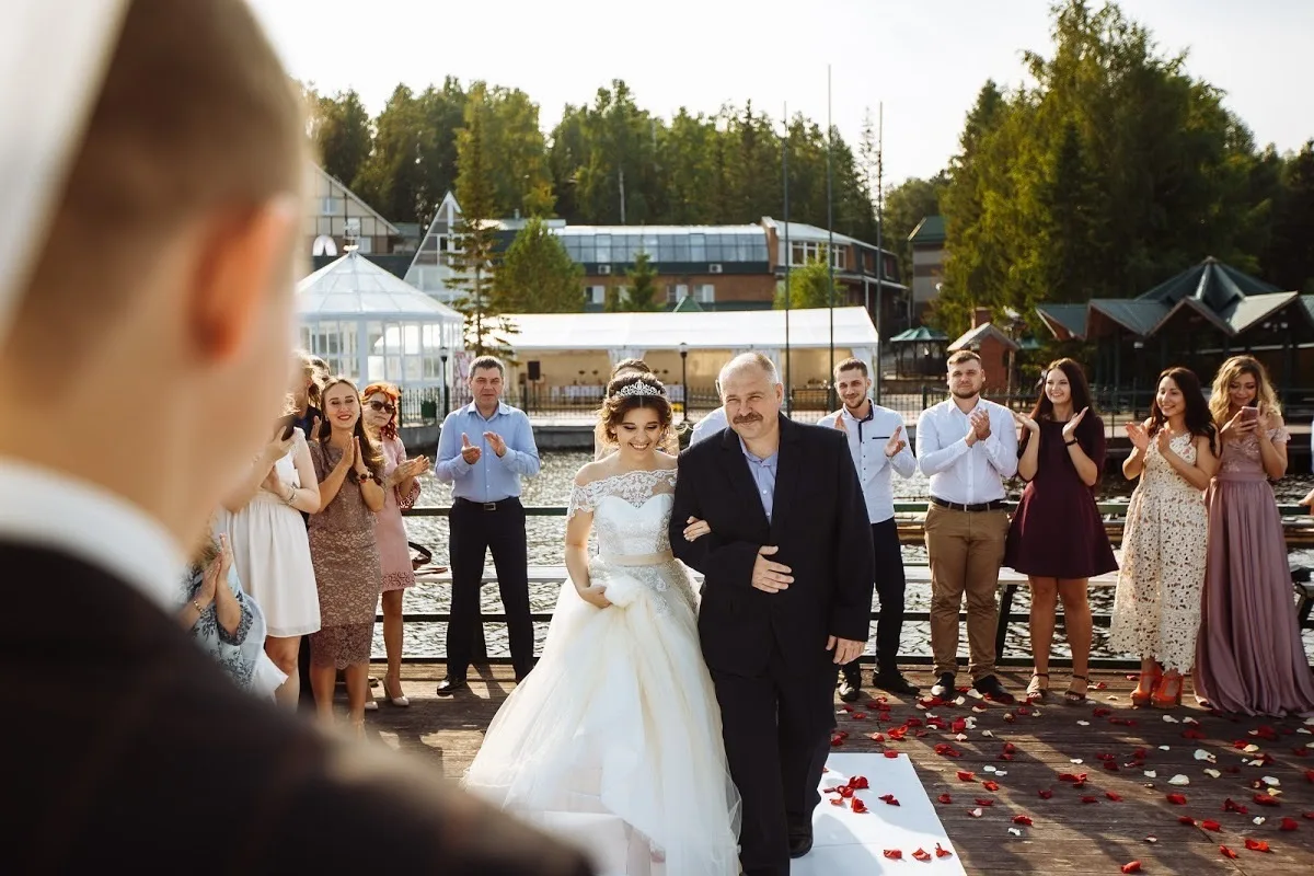 Zhenya & Nastya - A Saint Petersburg Wedding photographed by Anton Matveev