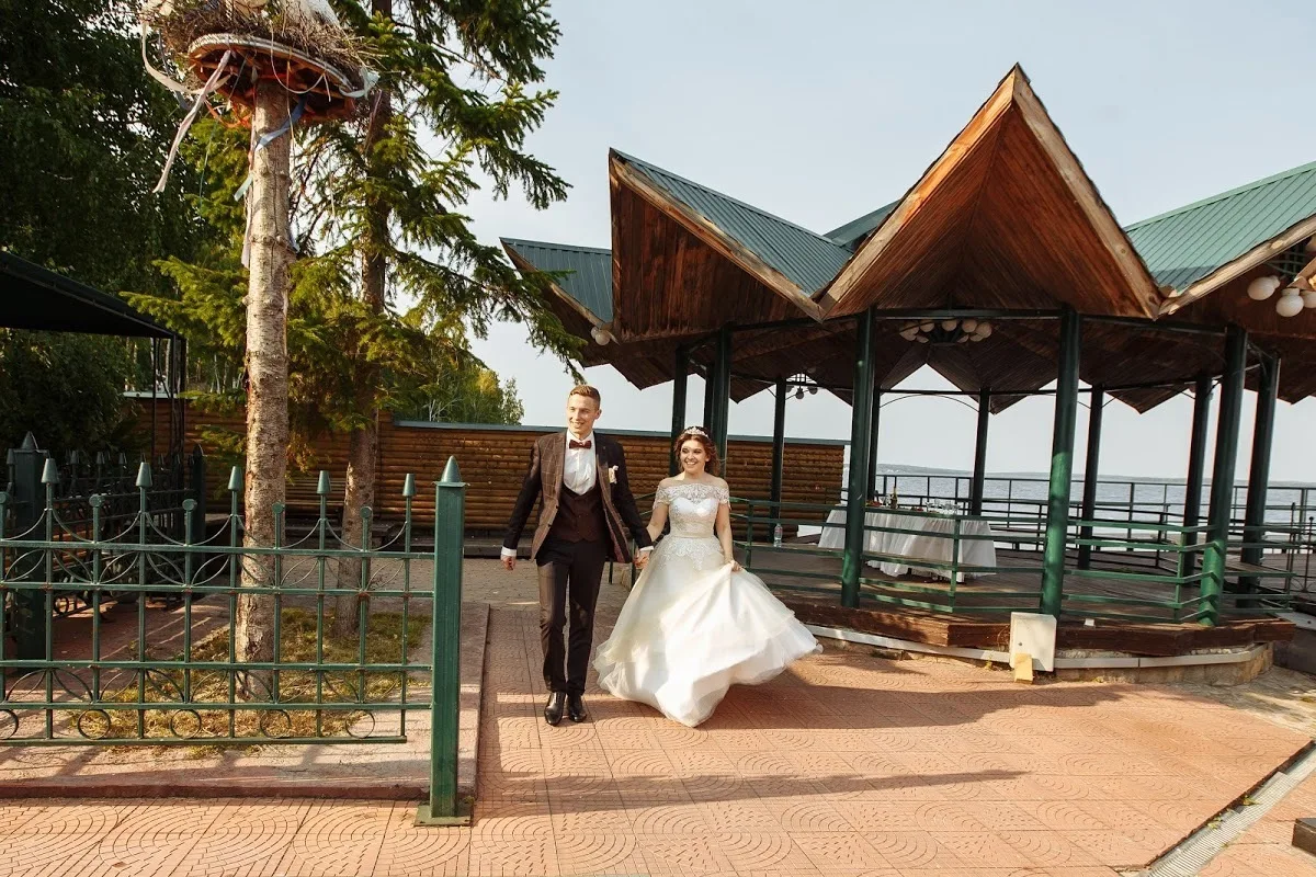 Zhenya & Nastya - A Saint Petersburg Wedding photographed by Anton Matveev