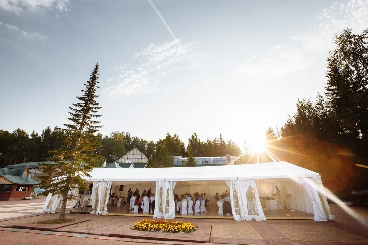 Zhenya & Nastya - A Saint Petersburg Wedding photographed by Anton Matveev